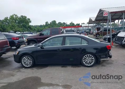 2011 Volkswagen Jetta 2.5L Sel из США, поврежденный, VIN 3VWLX7AJ8BM328613